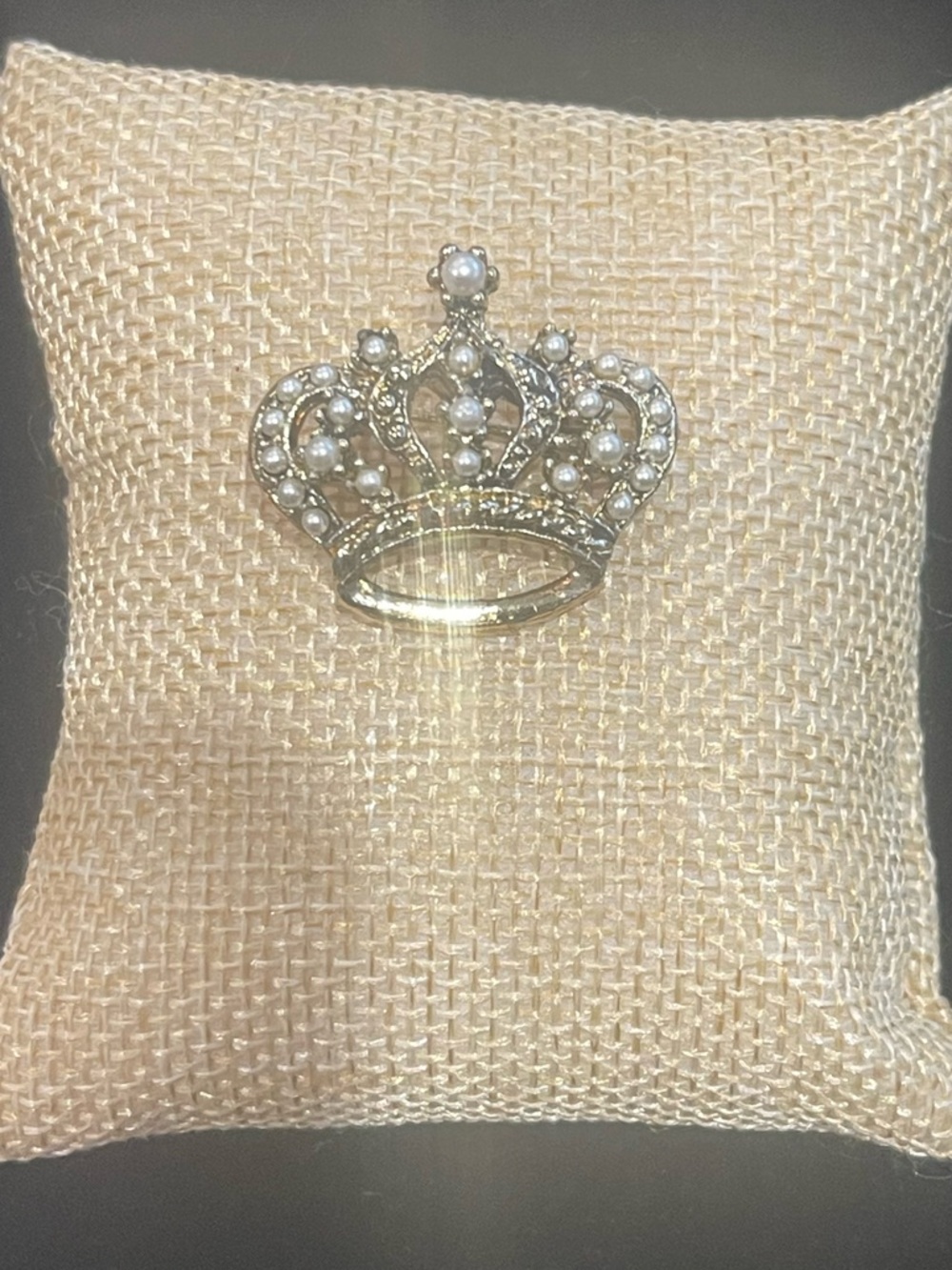 Crown-Shaped Rhinestone Brooch in Silver Tone